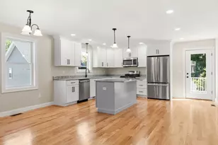 28 Quigley Ave, Chelmsford, MA 01863 - Photo 7