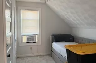 60 Valentine St, New Bedford, MA 02744 - Photo 9