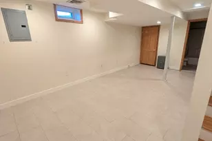 20-24 Gardner St 24, Newton, MA 02458 - Photo 3