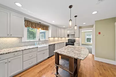 131 Pleasant Valley St, Methuen, MA 01844 - Photo 5