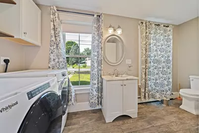 131 Pleasant Valley St, Methuen, MA 01844 - Photo 9