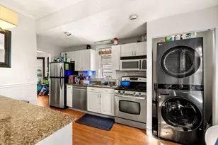 106 Harrishof St, Boston, MA 02121 - Photo 17