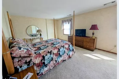 28 Highcrest Park #28, Webster, MA 01570 - Photo 9
