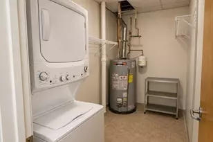 160 Fremont St, Worcester, MA 01603 - Photo 9