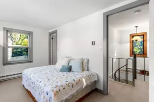 12 Bassett St, Marblehead, MA 01945 - Photo 25
