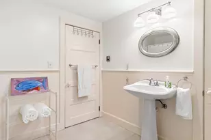 12 Bassett St, Marblehead, MA 01945 - Photo 23