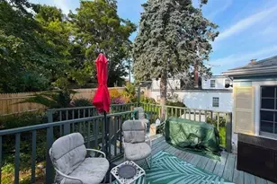 12 Bassett St, Marblehead, MA 01945 - Photo 27