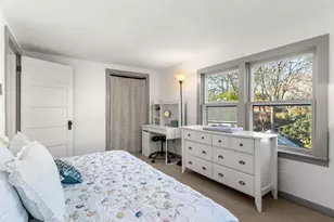 12 Bassett St, Marblehead, MA 01945 - Photo 21