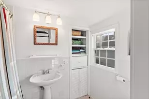 12 Bassett St, Marblehead, MA 01945 - Photo 19