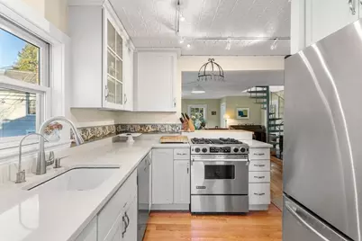 12 Bassett Street, Marblehead, MA 01945 - Photo 5