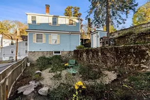 12 Bassett St, Marblehead, MA 01945 - Photo 31