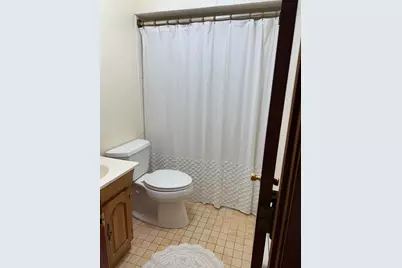 90 Locust Ave, Worcester, MA 01604 - Photo 13