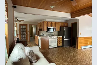90 Locust Ave, Worcester, MA 01604 - Photo 7