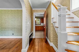 17 Windsor St, Methuen, MA 01844 - Photo 9