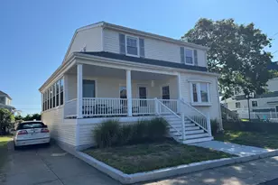 34a Manomet Ave, Hull, MA 02045 - Photo 1