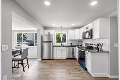 196 Massasoit St, Springfield, MA 01107 - Photo 3