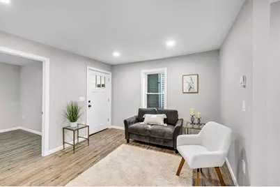 196 Massasoit St, Springfield, MA 01107 - Photo 9