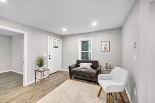 196 Massasoit St, Springfield, MA 01107 - Photo 9