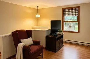 351 Hartford Ave E, Uxbridge, MA 01569 - Photo 9