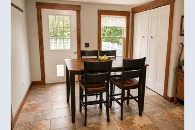 351 Hartford Ave E, Uxbridge, MA 01569 - Photo 5