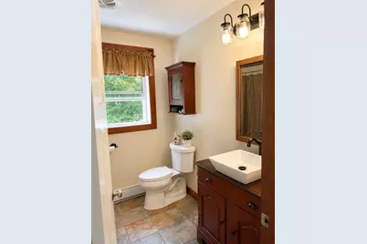 351 Hartford Ave E, Uxbridge, MA 01569 - Photo 17