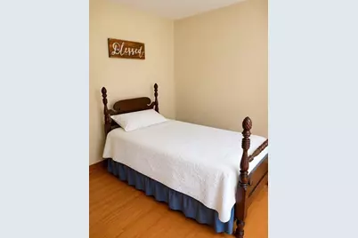 351 Hartford Ave E, Uxbridge, MA 01569 - Photo 13
