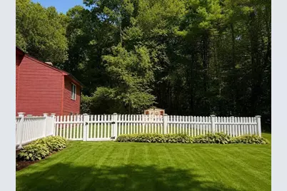 351 Hartford Ave E, Uxbridge, MA 01569 - Photo 23