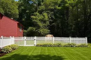 351 Hartford Ave E, Uxbridge, MA 01569 - Photo 23