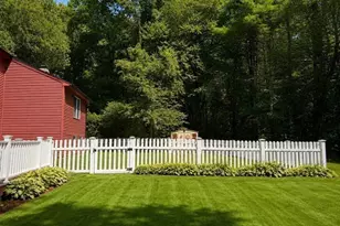 351 Hartford Ave E, Uxbridge, MA 01569 - Photo 23