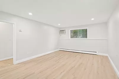 645 W Lowell Ave #8, Haverhill, MA 01832 - Photo 17