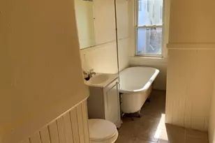 11 Diamond St, Worcester, MA 01610 - Photo 9