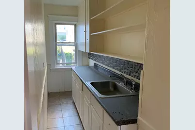 11 Diamond St, Worcester, MA 01610 - Photo 5