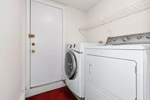 302 Commonwealth Ave, Boston, MA 02115 - Photo 17
