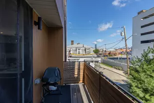 7 Baker Ct, Boston, MA 02125 - Photo 5