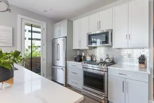 7 Baker Ct, Boston, MA 02125 - Photo 7
