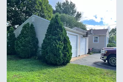 91 Pageotte St, Acushnet, MA 02743 - Photo 3