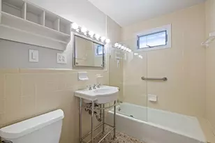 26 Bradford Rd, Watertown, MA 02472 - Photo 15