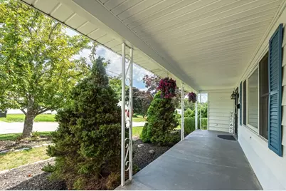 17 Breton Ln, Holyoke, MA 01040 - Photo 3