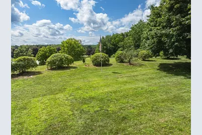 17 Breton Ln, Holyoke, MA 01040 - Photo 37