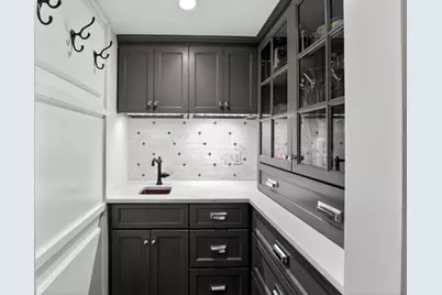 12 Hereford #2, Boston, MA 02115 - Photo 3