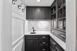 12 Hereford, Boston, MA 02115 - Photo 3