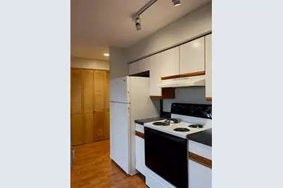 10 Roberts St #21, Somerville, MA 02145 - Photo 5
