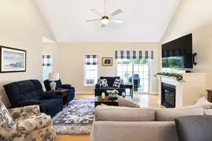 18 Tea Party Cir, Holden, MA 01520 - Photo 7