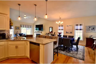 18 Tea Party Circle #18, Holden, MA 01520 - Photo 11