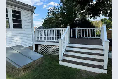 7 Gardner Ave, Attleboro, MA 02703 - Photo 21