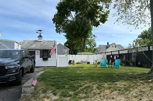 26 Monatiquot St, Weymouth, MA 02191 - Photo 9
