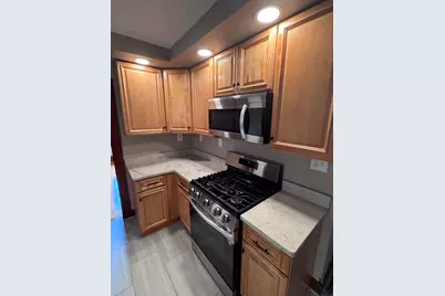 8 Harding St #B, Grafton, MA 01560 - Photo 3