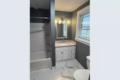 8 Harding St #B, Grafton, MA 01560 - Photo 9