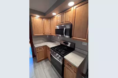 8 Harding St #B, Grafton, MA 01560 - Photo 3