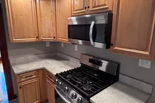 8 Harding St, Grafton, MA 01560 - Photo 3